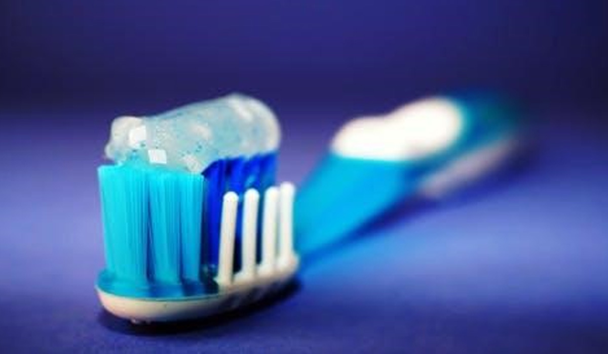 improve your oral health while brushing properly
